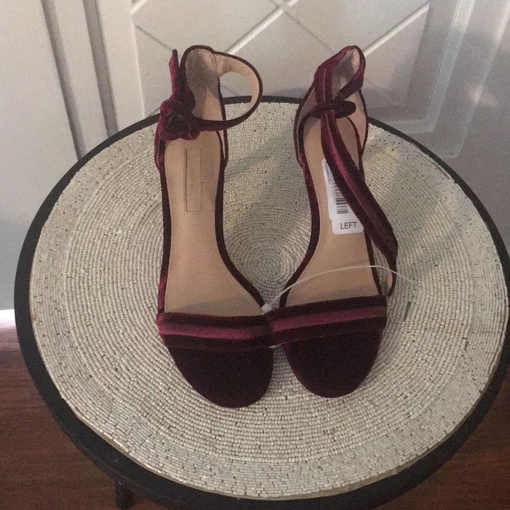 Antonio Melani  Burgundy Velvet Dress Sandals size 6M & 6.5M